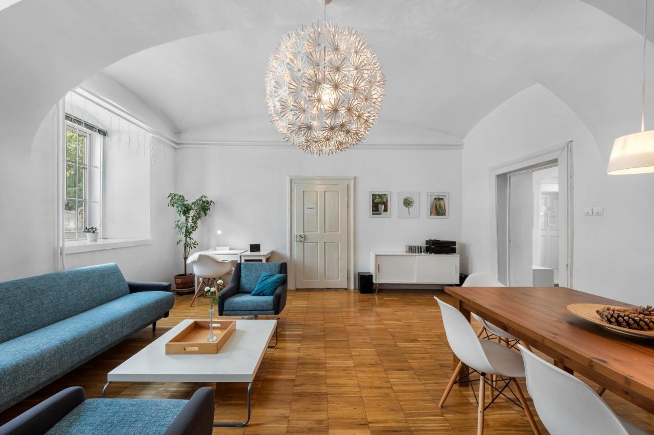 Appartement Rog With Furnished Courtyard