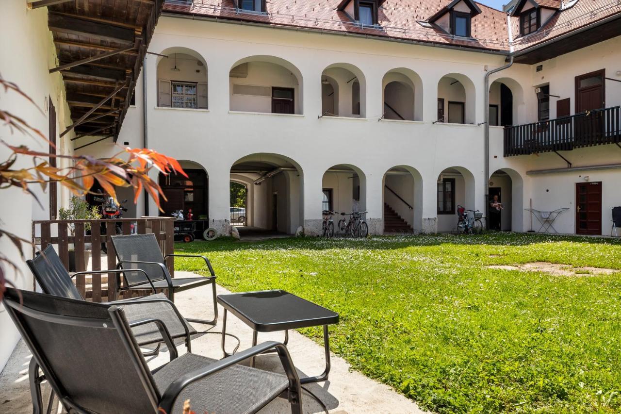 Appartement Rog With Furnished Courtyard *
